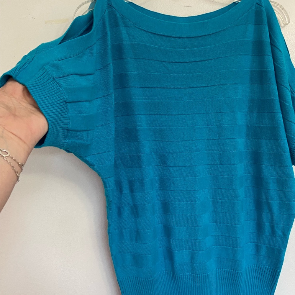 New York & Company Teal Cold Shoulder Short-Sleeve light weight Knit Sweater